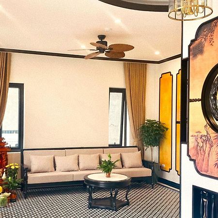 Lake Hotel Soc Son Ханой Екстериор снимка